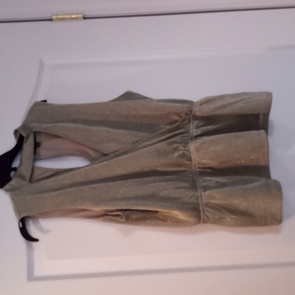 Light green sparkly top Almost Famous Brand, Large